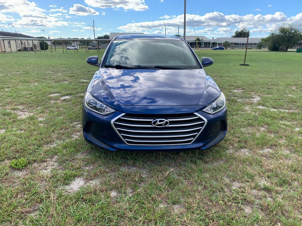 2018 Hyundai Elantra SE's photo