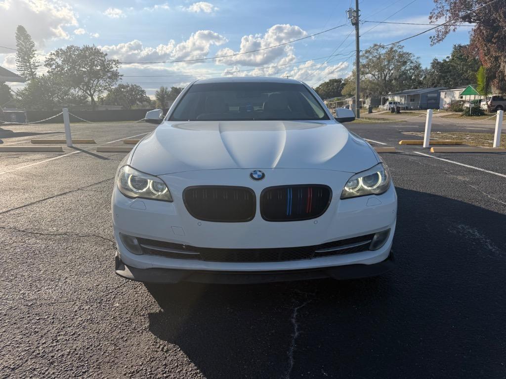 2013 BMW 5 Series Base's photo