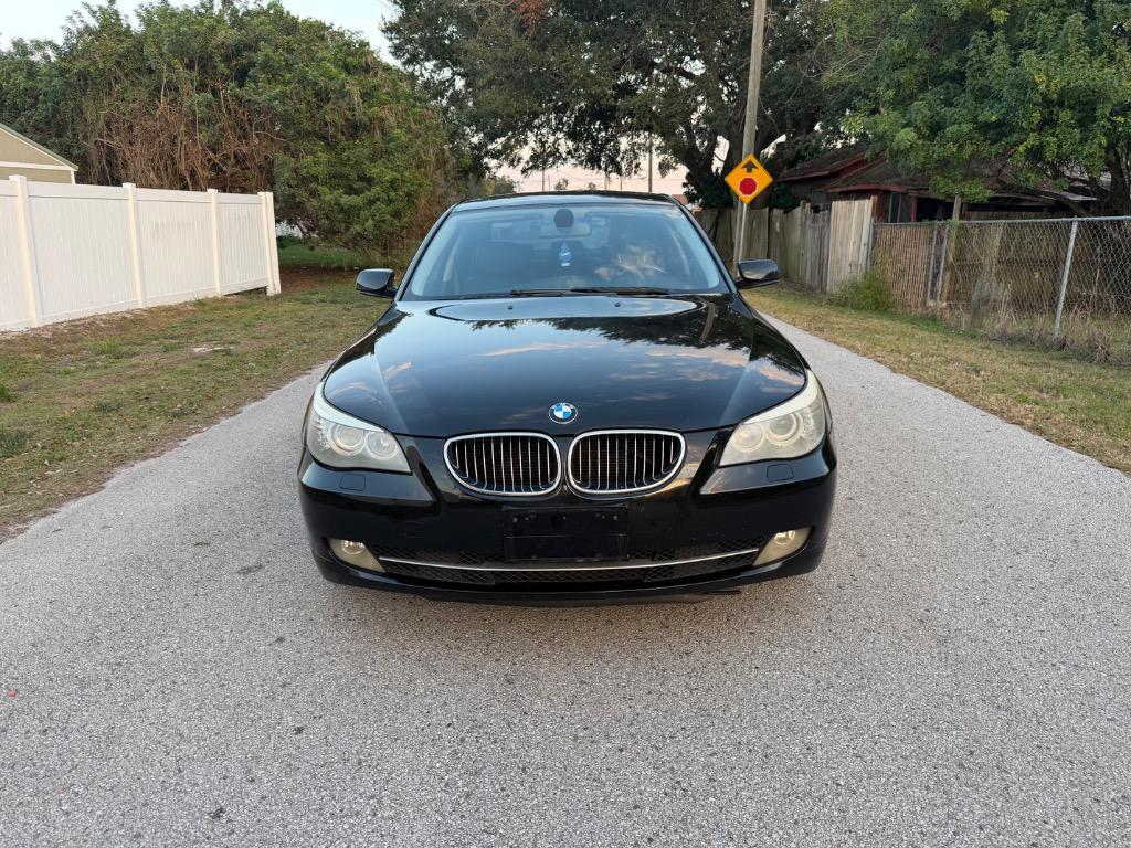 2010 BMW 5 Series 528i's photo