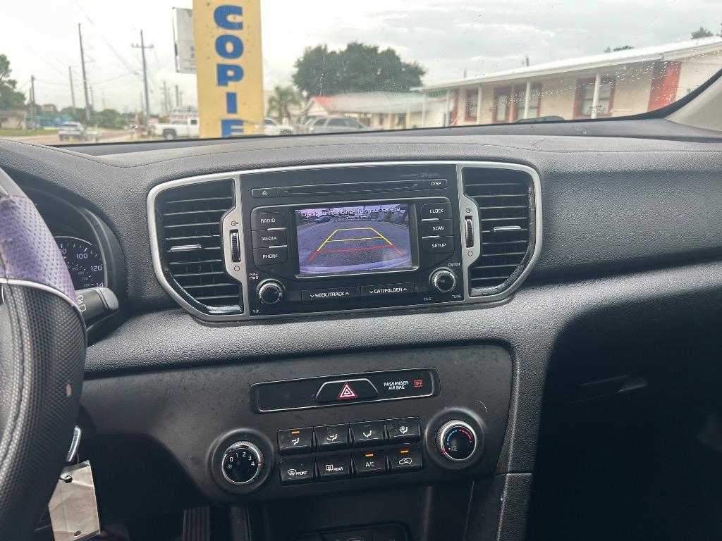 2019 Kia Sportage LX - Photo 9