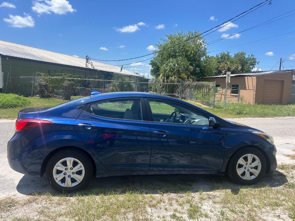 2016 Hyundai Elantra SE - Photo 6