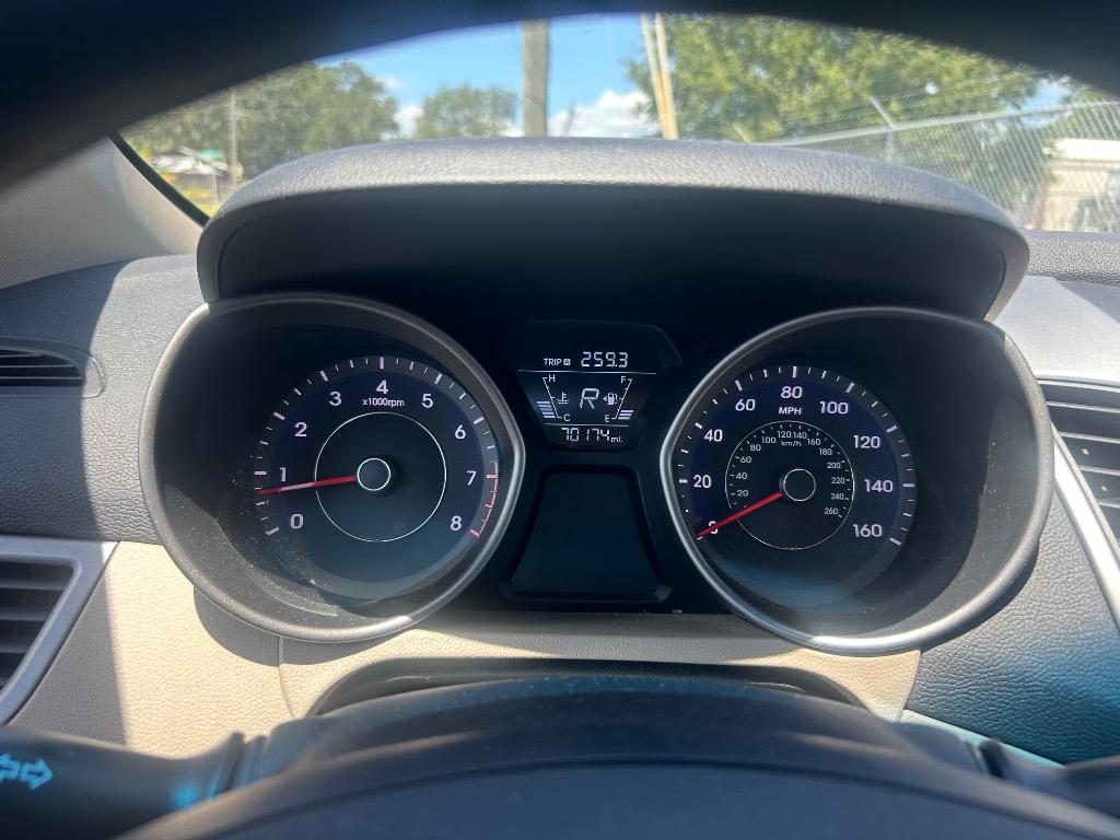 2016 Hyundai Elantra SE - Photo 11